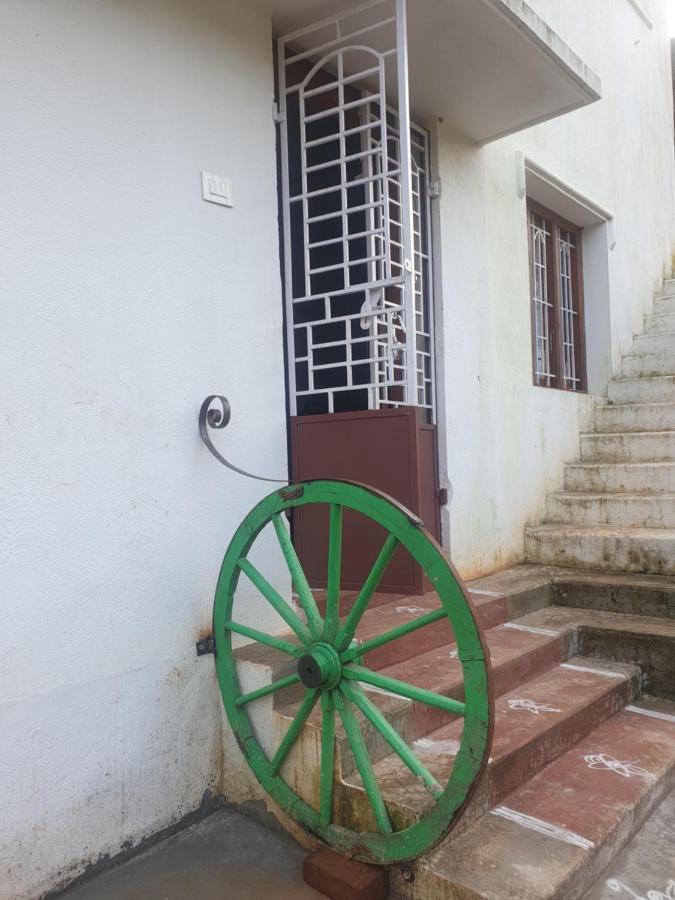 Tanjore Home Stay Tandzsávúr Kültér fotó